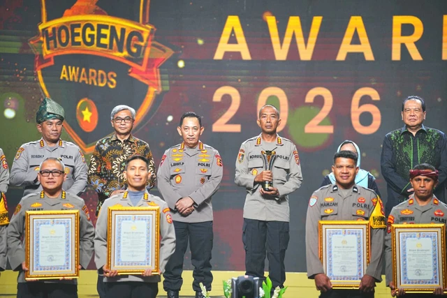 Kapolri Jenderal Polisi Listyo Sigit Prabowo menghadiri malam Penganugerahan Hoegeng Awards 2026 di The Tribrata Dharmawangsa, Jakarta Selatan, Jumat (31/7/2026). Foto: Dok. Polri