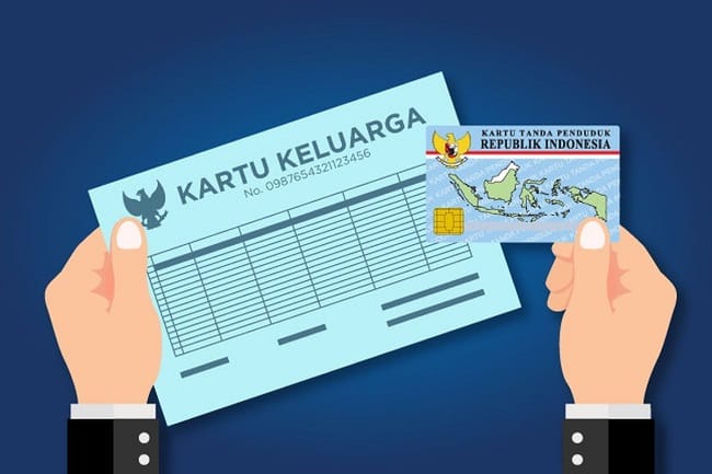 Ilustrasi KTP dan KK.(disdukcapil.patikab.go.id) Ilustrasi KTP dan KK.(disdukcapil.patikab.go.id)
