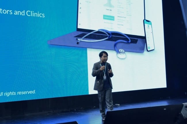 Pendiri dan CEO eHealth.id Ibrahim Khiurlk Islam dalam acara peluncuran eHealth Lite sebagai fasilitas Rekam Medis Eektronik terjangkau untuk para tenaga kesehatan(Dok. eHealth ) Pendiri dan CEO eHealth.id Ibrahim Khiurlk Islam dalam acara peluncuran eHealth Lite sebagai fasilitas Rekam Medis Eektronik terjangkau untuk para tenaga kesehatan(Dok. eHealth )