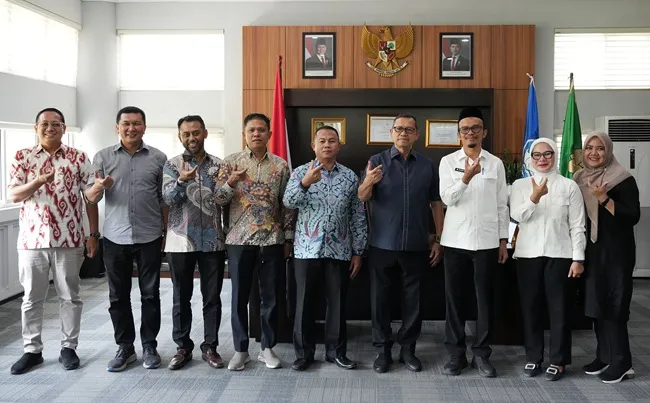 Ⓒ Hak cipta foto di atas dikembalikan sesungguhnya kepada pemilik foto Ⓒ Hak cipta foto di atas dikembalikan sesungguhnya kepada pemilik foto