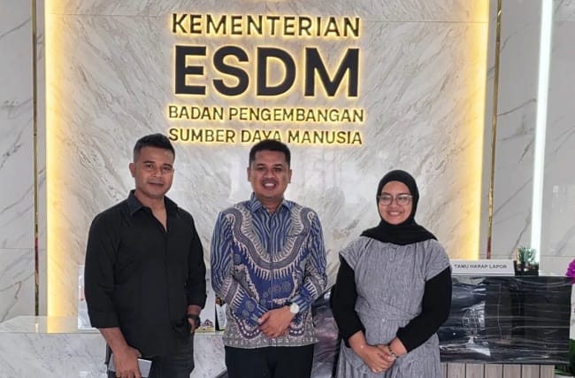 Wakil Ketua DPRK Banda Aceh Daniel Abdul Wahab didampingi Ketua Fraksi Partai Nasdem Banda Aceh Abdul Rafur mendatangi Kementerian ESDM pada Selasa (7/7/2026). Foto: Dok. Daniel Wakil Ketua DPRK Banda Aceh Daniel Abdul Wahab didampingi Ketua Fraksi Partai Nasdem Banda Aceh Abdul Rafur mendatangi Kementerian ESDM pada Selasa (7/7/2026). Foto: Dok. Daniel