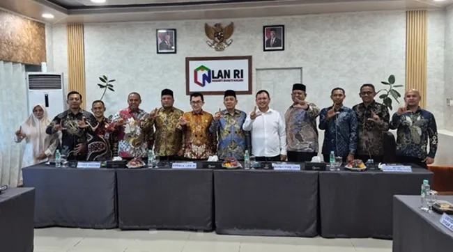 Ⓒ Hak cipta foto di atas dikembalikan sesungguhnya kepada pemilik foto Ⓒ Hak cipta foto di atas dikembalikan sesungguhnya kepada pemilik foto