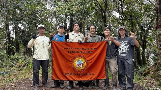Ⓒ Hak cipta foto di atas dikembalikan sesungguhnya kepada pemilik foto Ⓒ Hak cipta foto di atas dikembalikan sesungguhnya kepada pemilik foto