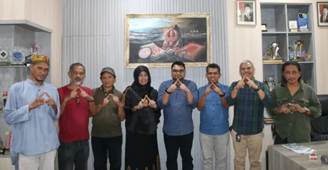 Masa gelar audiensi dengan Kepala Dinas Kebudayaan dan Pariwisata (Disbudpar) Aceh, Dedy Yuswadi, di Disbudpar Aceh, Kuta Alam, Banda Aceh, Kamis (2/7/2026) (Foto: Ist) Masa gelar audiensi dengan Kepala Dinas Kebudayaan dan Pariwisata (Disbudpar) Aceh, Dedy Yuswadi, di Disbudpar Aceh, Kuta Alam, Banda Aceh, Kamis (2/7/2026) (Foto: Ist)