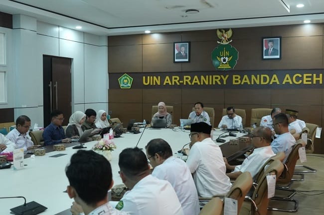 UIN Ar-Raniry Banda Aceh mengusulkan penambahan kuota penerima dan kenaikan komponen biaya hidup (living cost) Program Kartu Indonesia Pintar (KIP) Kuliah kepada Kementerian Perencanaan Pembangunan Nasional/Badan Perencanaan Pembangunan Nasional (Bappenas). UIN Ar-Raniry Banda Aceh mengusulkan penambahan kuota penerima dan kenaikan komponen biaya hidup (living cost) Program Kartu Indonesia Pintar (KIP) Kuliah kepada Kementerian Perencanaan Pembangunan Nasional/Badan Perencanaan Pembangunan Nasional (Bappenas).