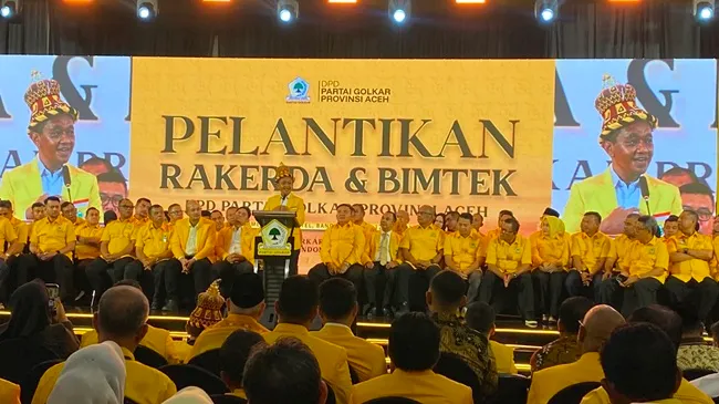 Ketua Umum Partai Golkar, Bahlil Lahadalia, menyampaikan pidato usai melantik jajaran Dewan Pimpinan Daerah (DPD) Partai Golkar Aceh periode 2025–2030 di Hotel Hermes Palace, Banda Aceh, Sabtu (11/7/2026). FOTO/HO-Lena Ketua Umum Partai Golkar, Bahlil Lahadalia, menyampaikan pidato usai melantik jajaran Dewan Pimpinan Daerah (DPD) Partai Golkar Aceh periode 2025–2030 di Hotel Hermes Palace, Banda Aceh, Sabtu (11/7/2026). FOTO/HO-Lena