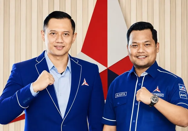 Ketua Umum Partai Demokrat, Agus Harimurti Yudhoyono (kiri), bersama Nurdiansyah Alasta. FOTO/Istimewa Ketua Umum Partai Demokrat, Agus Harimurti Yudhoyono (kiri), bersama Nurdiansyah Alasta. FOTO/Istimewa