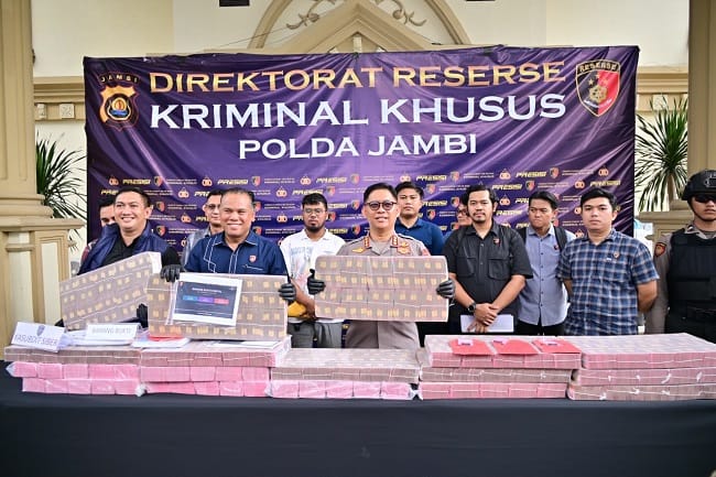 Polda Jambi Ungkap Kasus Pembobolan Bank Jambi Rp144,82 Miliar, Tiga Tersangka Ditangkap-Ist- Polda Jambi Ungkap Kasus Pembobolan Bank Jambi Rp144,82 Miliar, Tiga Tersangka Ditangkap-Ist-