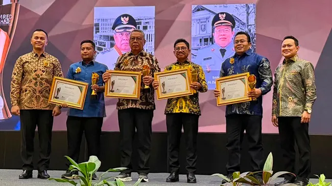 Ⓒ Hak cipta foto di atas dikembalikan sesungguhnya kepada pemilik foto Ⓒ Hak cipta foto di atas dikembalikan sesungguhnya kepada pemilik foto