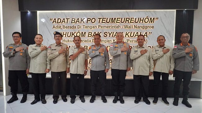 Kapolda Aceh, Irjen Pol Ruddi Setiawan menerima audiensi pengurus PP Polri Daerah Aceh / Humas Polda Aceh. Kapolda Aceh, Irjen Pol Ruddi Setiawan menerima audiensi pengurus PP Polri Daerah Aceh / Humas Polda Aceh.