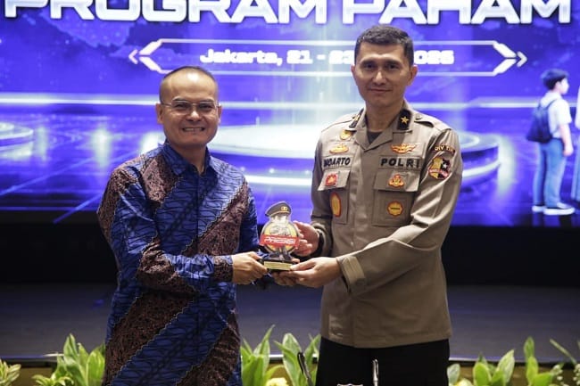 Ilustrasi: Perkuat Literasi Digital Pelajar, Polri Gelar Training of Trainers Program Paham AI Ilustrasi: Perkuat Literasi Digital Pelajar, Polri Gelar Training of Trainers Program Paham AI