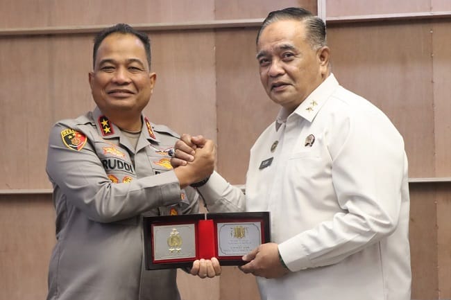 Kapolda Aceh Irjen Pol. Ruddi Setiawan menerima audiensi jajaran Kantor Wilayah Direktorat Jenderal Imigrasi Aceh dan Kantor Wilayah Direktorat Jenderal Pemasyarakatan Aceh di Mapolda Aceh guna memperkuat koordinasi antarinstansi, Selasa (21/7/2026). Foto: Dok. Istimewa