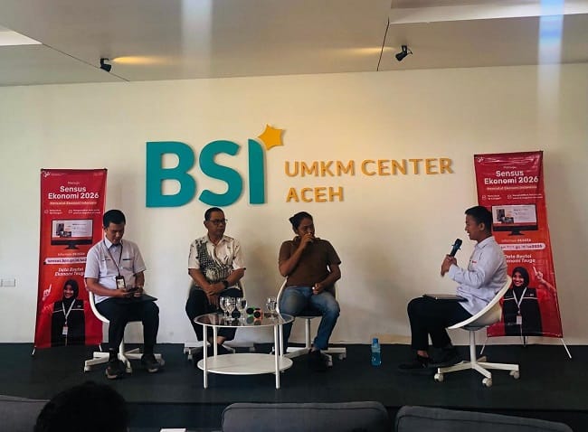 Guru Besar Program Studi Ekonomi Pembangunan Universitas Syiah Kuala (USK), Prof. Aliasuddin, memaparkan materi dalam Workshop Wartawan bertema Guru Besar Program Studi Ekonomi Pembangunan Universitas Syiah Kuala (USK), Prof. Aliasuddin, memaparkan materi dalam Workshop Wartawan bertema