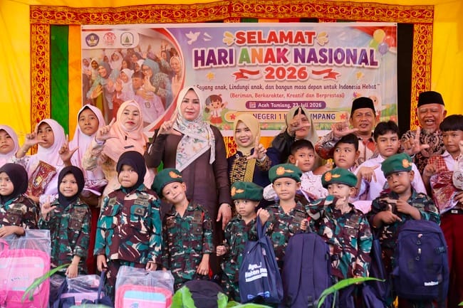 Kak Na Rayakan Peringati Hari Anak Nasional Bersama Anak-Anak Spesial di SLB Negeri Pembina Aceh Tamiang, Kamis (23/7/2026). [foto: Humas Aceh]