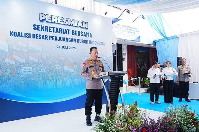 Kapolri saat menghadiri peresmian Sekretariat Bersama Perjuangan Koalisi Besar Buruh Indonesia di Jakarta, Jumat (24/7/2026). (Mabes Polri)