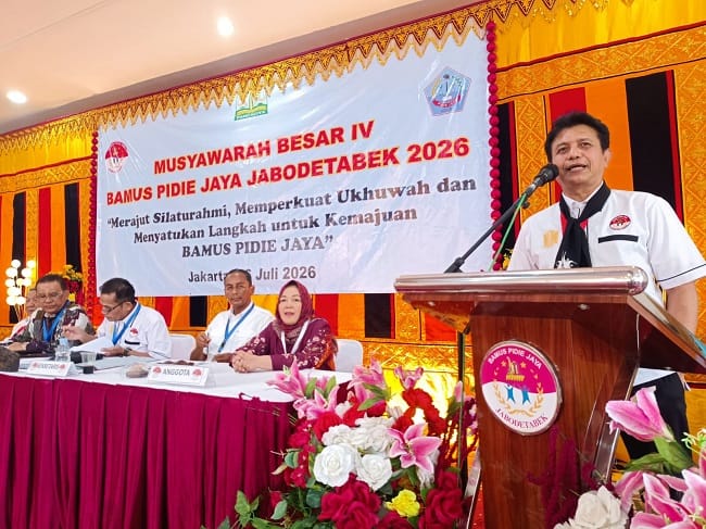Foto: Said Malawi memberi sambutan setelah ditetapkan kembali sebagai Ketua Umum Bamus Pidie Jaya. (Dok Panitia Mubes Bamus Pijay)