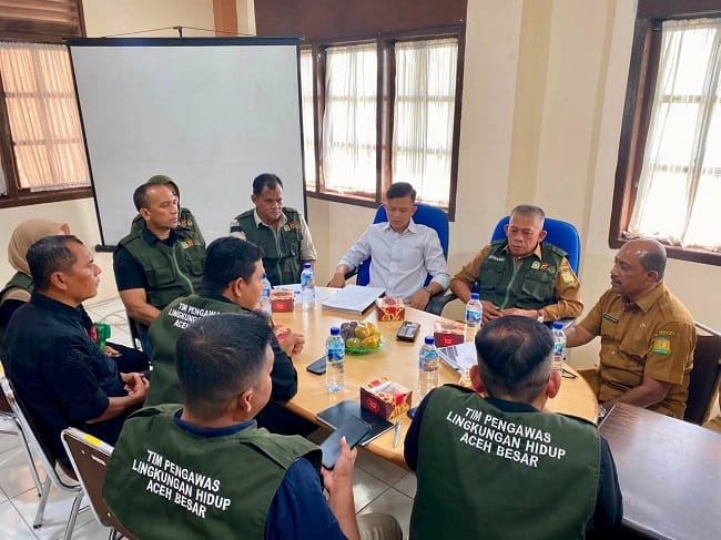 Tim Pengawas Lingkungan Hidup Aceh Aceh besar meninjau langsung lokasi IPAL di RSUD Aceh Besar, Kecamatan Indrapuri, Selasa (28/7/2026). FOTO/MC ACEH BESAR.