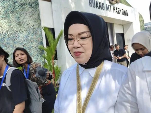 Bupati Sukoharjo, Etik Suryani diperiksa di Mapolresta Solo terkait dugaan OTT KPK, Jumat (10/7/2026). Bupati Sukoharjo, Etik Suryani diperiksa di Mapolresta Solo terkait dugaan OTT KPK, Jumat (10/7/2026).