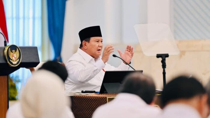 Presiden Prabowo Subianto menyampaikan taklimat pada Sidang Kabinet Paripurna (SKP) yang digelar di Istana Negara, Jakarta, Senin (20/7/2026). Foto: BPMI Setpres Presiden Prabowo Subianto menyampaikan taklimat pada Sidang Kabinet Paripurna (SKP) yang digelar di Istana Negara, Jakarta, Senin (20/7/2026). Foto: BPMI Setpres