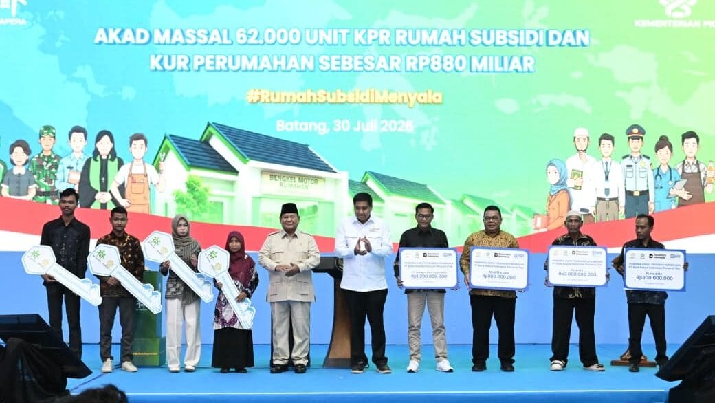 Prabowo Resmikan Akad Massal 62 Ribu Unit KPR Rumah Subsidi Serentak di 36 Provinsi Foto: BPMI Setpres/Cahyo