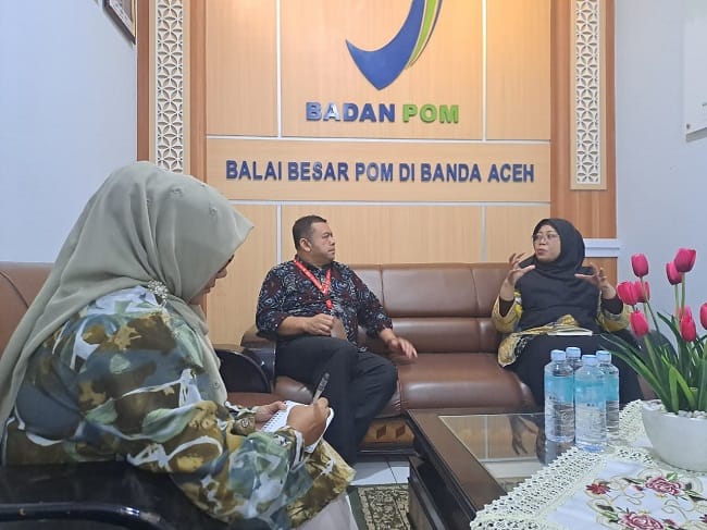 Pertemuan BBPOM Aceh dan Dinsos Aceh membahas kolaborasi pelayanan publik yang inklusif dan berkelanjutan, Kamis, (6/08/2026).