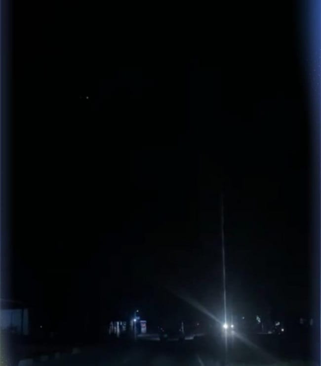 Lampu PJU di ruas jalan nasional Banda Aceh–Medan, tepatnya di lintasan Gampong Santan dan Meunasah Krueng, Kecamatan Ingin Jaya, Kabupaten Aceh Besar, kini telah kembali menyala, Jumat (08/08) malam. Lampu PJU di ruas jalan nasional Banda Aceh–Medan, tepatnya di lintasan Gampong Santan dan Meunasah Krueng, Kecamatan Ingin Jaya, Kabupaten Aceh Besar, kini telah kembali menyala, Jumat (08/08) malam.