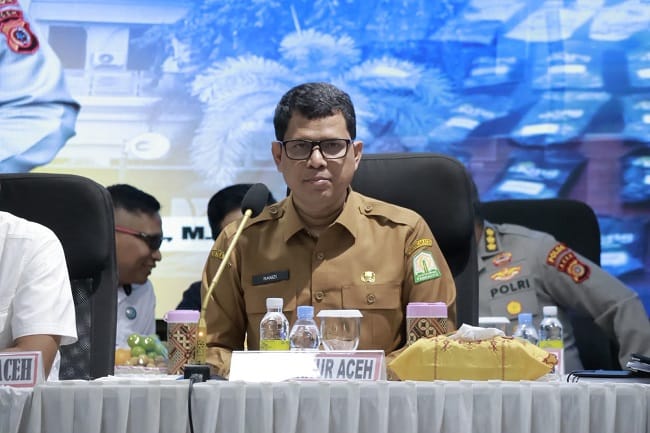 Kepala Biro Organisasi Setda Aceh Ramzi mewakili Gubernur Aceh dalam konferensi pers pengungkapan kasus peredaran narkotika di Aula Presisi Polda Aceh, Banda Aceh, Senin (10/8/2026).