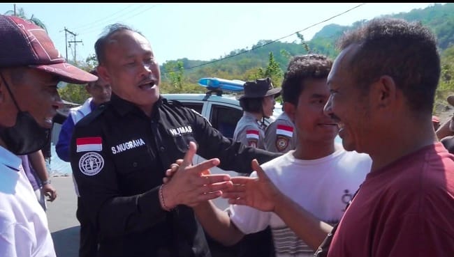 Polisi turun langsung menemui warga di lokasi terdampak gempa Polisi turun langsung menemui warga di lokasi terdampak gempa