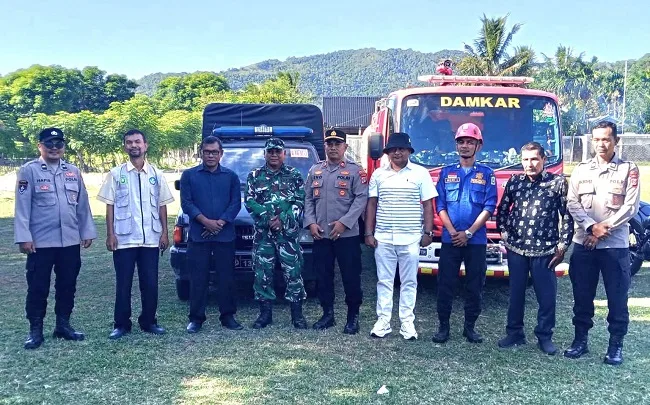 Foto bersama usai sosialisasi pencegahan Karhutla, di Lapangan PSMT, Meunasah Tuha, Kecamatan Peukan Bada, Aceh Besar, Kamis (27/8/2026). FOTO/ MC ACEH BESAR Foto bersama usai sosialisasi pencegahan Karhutla, di Lapangan PSMT, Meunasah Tuha, Kecamatan Peukan Bada, Aceh Besar, Kamis (27/8/2026). FOTO/ MC ACEH BESAR