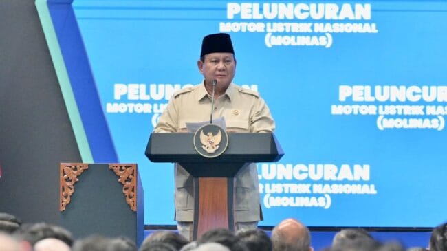 Prabowo Resmi Luncurkan Motor Listrik Nasional Foto: BPMI Setpres