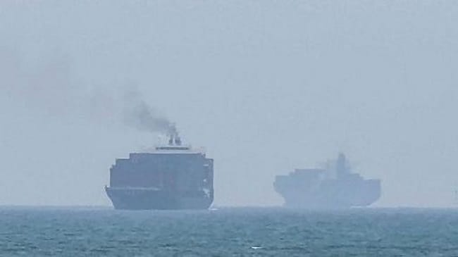 Foto: Kapal di Selat Hormuz (AFP) Foto: Kapal di Selat Hormuz (AFP)