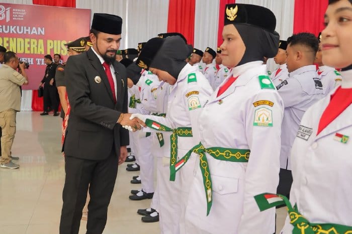 Bupati Al-Farlaky Kukuhkan 75 Anggota Paskibraka Aceh Timur