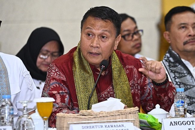 Anggota Komisi II DPR RI Mardani Ali Sera saat kunjungan kerja Panitia Kerja (Panja) Pengelolaan Perbatasan Wilayah Negara di Kabupaten Sambas, Kalimantan Barat, Rabu (26/11/2025). (Dok. dpr.go.id-Mfn/Andri) Anggota Komisi II DPR RI Mardani Ali Sera saat kunjungan kerja Panitia Kerja (Panja) Pengelolaan Perbatasan Wilayah Negara di Kabupaten Sambas, Kalimantan Barat, Rabu (26/11/2025). (Dok. dpr.go.id-Mfn/Andri)