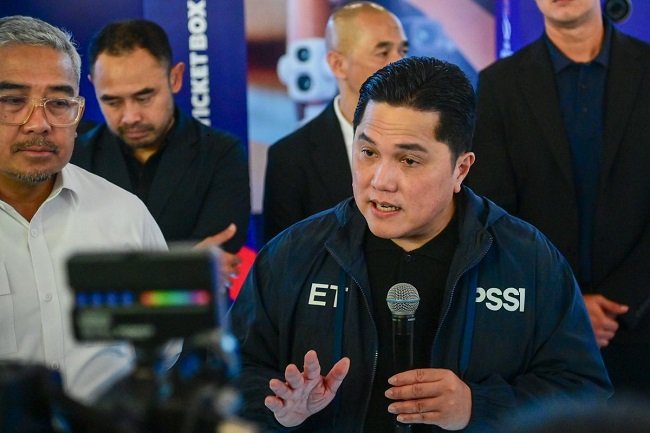 Ketua Umum PSSI Erick Thohir dalam sesi wawancara di sela-sela kunjungannya menghadiri Trophy Tour FIFA ASEAN Cup 2026 di Mall Paris van Java Bandung, Kamis (24/9/2026). (KOMPAS.com/ADIL NURSALAM) Ketua Umum PSSI Erick Thohir dalam sesi wawancara di sela-sela kunjungannya menghadiri Trophy Tour FIFA ASEAN Cup 2026 di Mall Paris van Java Bandung, Kamis (24/9/2026). (KOMPAS.com/ADIL NURSALAM)