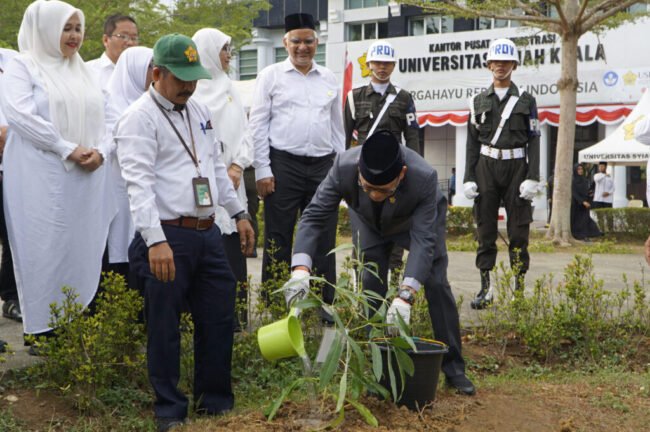 USK Peringati Hardikda, Rektor Ajak Masyarakat Memaknai Kembali Tujuan Pendidikan Foto: dok. USK
