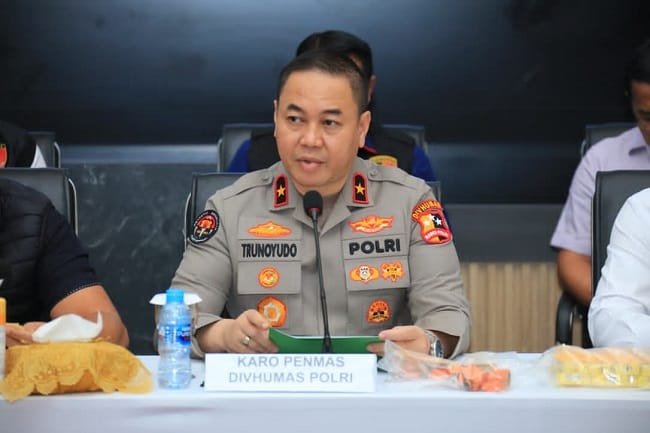 Brigjen Pol. Trunoyudo Wisnu Andiko memberikan penjelasan mengenai pendekatan humanis dan prosedural Polri dalam mengawal penyampaian aspirasi masyarakat, Selasa (1/9/2026). Brigjen Pol. Trunoyudo Wisnu Andiko memberikan penjelasan mengenai pendekatan humanis dan prosedural Polri dalam mengawal penyampaian aspirasi masyarakat, Selasa (1/9/2026).