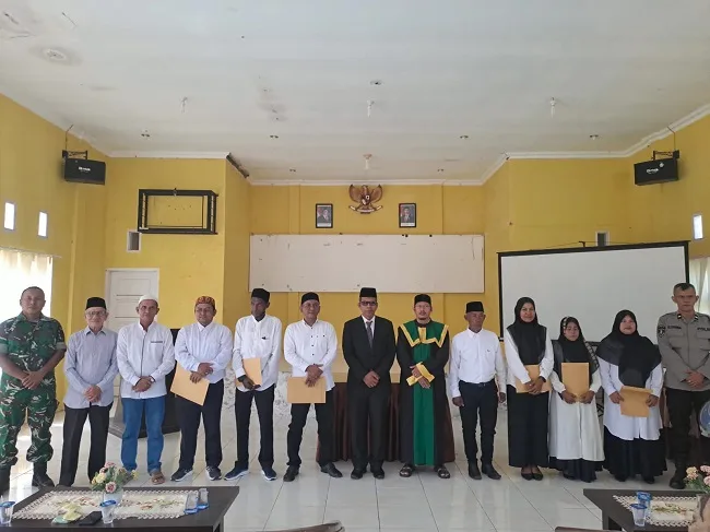 Foto bersama usai pelantikan pengurus Tuha Peut Mukim Lampageu, di Aula UDKP Kecamatan Peukan Bada, Kabupaten Aceh Besar, Jumat (4/9/2026) pagi. FOTO/ MC ACEH BESAR Foto bersama usai pelantikan pengurus Tuha Peut Mukim Lampageu, di Aula UDKP Kecamatan Peukan Bada, Kabupaten Aceh Besar, Jumat (4/9/2026) pagi. FOTO/ MC ACEH BESAR
