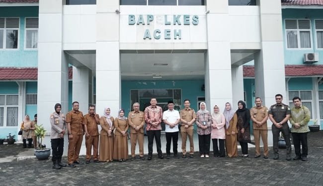 Bupati Aceh Besar H Muharram Idris (Syech Muharram), bersama Kepala BNNP Aceh Brigjen Pol Dr Dedy Tabrani SIK MSi meninjau gedung Bapelkes Aceh di Kota Jantho, Aceh Besar, Selasa (15/9/2026). FOTO/ MC ACEH BESAR Bupati Aceh Besar H Muharram Idris (Syech Muharram), bersama Kepala BNNP Aceh Brigjen Pol Dr Dedy Tabrani SIK MSi meninjau gedung Bapelkes Aceh di Kota Jantho, Aceh Besar, Selasa (15/9/2026). FOTO/ MC ACEH BESAR