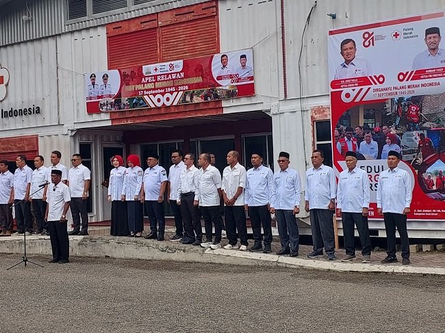 Apel HUT ke-81 PMI turut dihadiri jajaran pengurus, kepala dan staf markas PMI Aceh Besar serta para relawan. Kegiatan ditutup dengan acara makan bersama. Apel HUT ke-81 PMI turut dihadiri jajaran pengurus, kepala dan staf markas PMI Aceh Besar serta para relawan. Kegiatan ditutup dengan acara makan bersama.