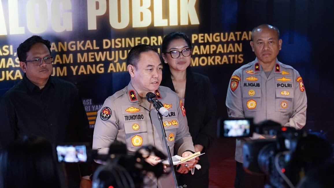 Polri menggelar Dialog Penguatan Internal Polri ke-3 Tahun 2026 bertema literasi informasi dan pencegahan disinformasi dalam penyampaian pendapat di muka umum di Jakarta Selatan, Selasa (29/9/2026). Polri menggelar Dialog Penguatan Internal Polri ke-3 Tahun 2026 bertema literasi informasi dan pencegahan disinformasi dalam penyampaian pendapat di muka umum di Jakarta Selatan, Selasa (29/9/2026).