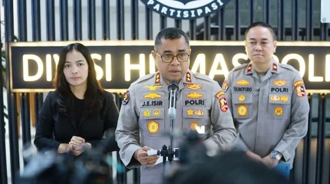 Kadiv Humas Polri Irjen Pol Johnny Eddizon Isir menyampaikan kesiapan Polri mengawal penyampaian aspirasi masyarakat di Jakarta, Kamis, 24 September 2026 (Foto: Dokumentasi/Divhumas Polri) Kadiv Humas Polri Irjen Pol Johnny Eddizon Isir menyampaikan kesiapan Polri mengawal penyampaian aspirasi masyarakat di Jakarta, Kamis, 24 September 2026 (Foto: Dokumentasi/Divhumas Polri)