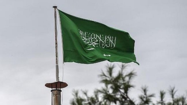 Ilustrasi bendera Arab Saudi (Foto: AFP/OZAN KOSE) Ilustrasi bendera Arab Saudi (Foto: AFP/OZAN KOSE)