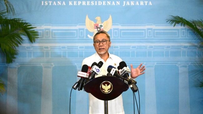 Menko Bidang Pangan Zulkifli Hasan menyampaikan keterangan persnya usai rapat terbatas yang dipimpin oleh Presiden Prabowo Subianto di Istana Merdeka, Jakarta, Rabu (16/9/2026). Foto: BPMI Setpres Menko Bidang Pangan Zulkifli Hasan menyampaikan keterangan persnya usai rapat terbatas yang dipimpin oleh Presiden Prabowo Subianto di Istana Merdeka, Jakarta, Rabu (16/9/2026). Foto: BPMI Setpres