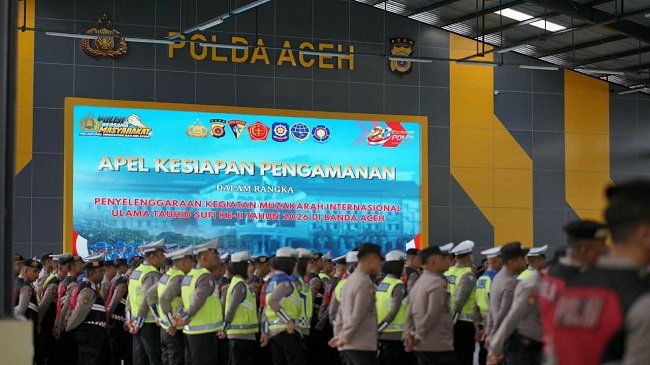 Personel gabungan mengikuti apel kesiapan pengamanan muzakarah ulama di Banda Aceh, Jumat (9/10/2026).