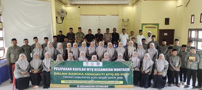 Foto bersama pada acara pelepasan kafilah Kecamatan Montasik, di Aula UDKP Kecamatan Montasik, Aceh Besar, Sabtu (24/10/2026). FOTO/ DOK MC ACEH BESAR