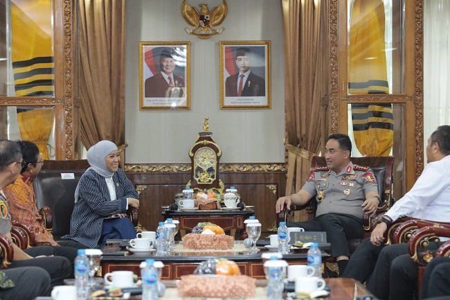 Audiensi Kapolri dan Menkomdigi di Mabes Polri, Jakarta Selatan, Selasa (27/10/2026), membahas upaya memperkuat keamanan ruang digital dan perlindungan masyarakat dari kejahatan siber. (Foto: Istimewa)