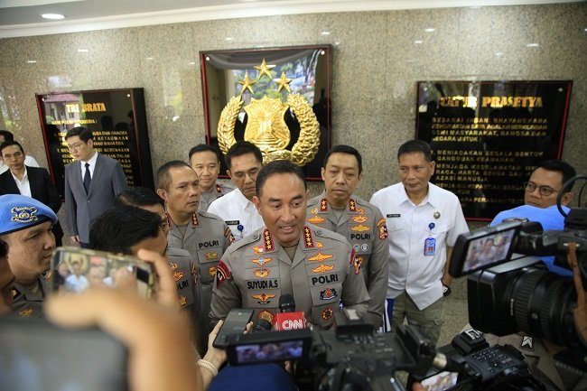 Kapolri Jenderal Polisi Suyudi Ario Seto menegaskan Polri mengedepankan pendekatan humanis dan langkah preventif dalam mengamankan penyampaian aspirasi masyarakat di seluruh Indonesia, Rabu (28/10/2026). Kapolri Jenderal Polisi Suyudi Ario Seto menegaskan Polri mengedepankan pendekatan humanis dan langkah preventif dalam mengamankan penyampaian aspirasi masyarakat di seluruh Indonesia, Rabu (28/10/2026).