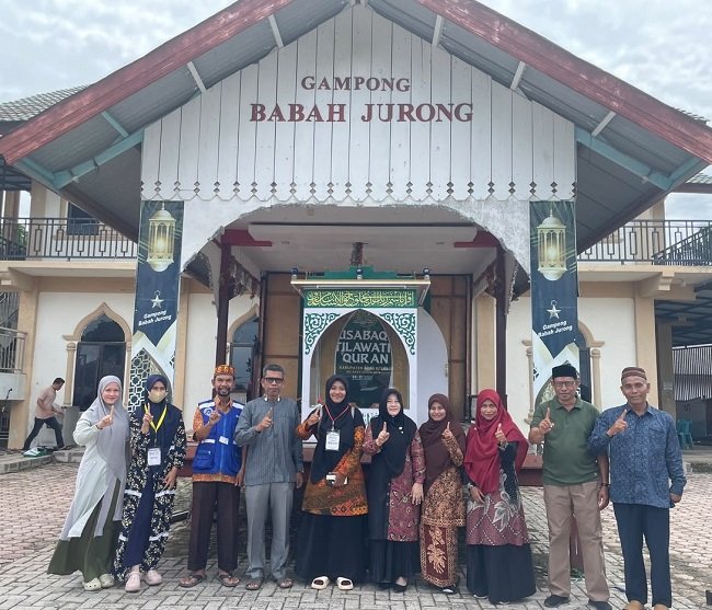 Foto bersama para peserta Kafilah Kecamatan Peukan Bada, di Kecamatan Kuta Baro, Aceh Besar, Kamis (29/10/2026). FOTO/ DOK MC ACEH BESAR