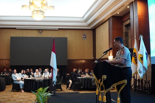Dirbinpotmas Korbinmas Baharkam Polri Brigjen M. Rudy Syafirudin menyampaikan arahan dalam Rapat Kerja Nasional (Rakernas) Asosiasi Profesi Satpam Indonesia (APSI) 2026 di Hotel Novotel, Semarang, Jawa Tengah, Jumat (30/10/2026).