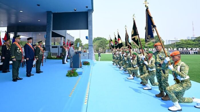 Presiden Prabowo Subianto meresmikan 204 satuan baru TNI dalam rangkaian Upacara Peringatan HUT ke-81 TNI di Lapangan Prima, Markas Besar TNI, Cilangkap, Jakarta, Senin (5/10/2026). Foto: BPMI Setpres Presiden Prabowo Subianto meresmikan 204 satuan baru TNI dalam rangkaian Upacara Peringatan HUT ke-81 TNI di Lapangan Prima, Markas Besar TNI, Cilangkap, Jakarta, Senin (5/10/2026). Foto: BPMI Setpres